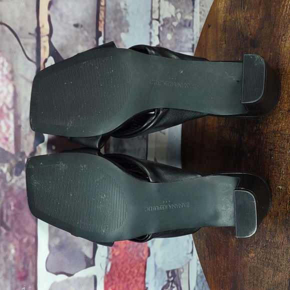 Banana Republic "Twisted Knot" Faux Leather Slip-on Heels - Picture 10 of 12